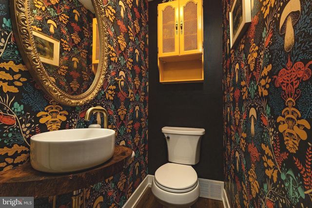 203 E ROSEDALE AVE, West Chester, PA 19382