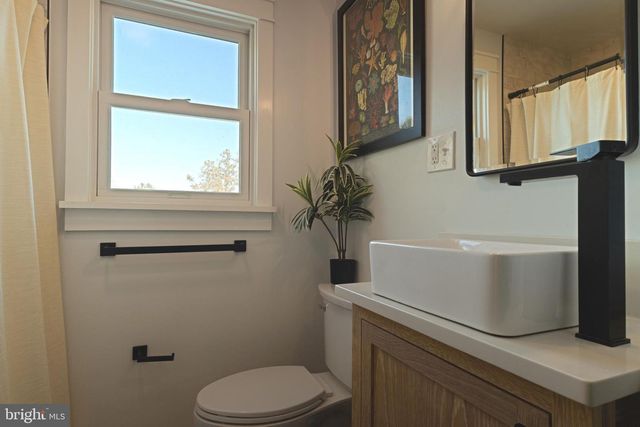 203 E ROSEDALE AVE, West Chester, PA 19382