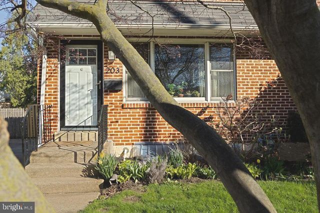 203 E ROSEDALE AVE, West Chester, PA 19382