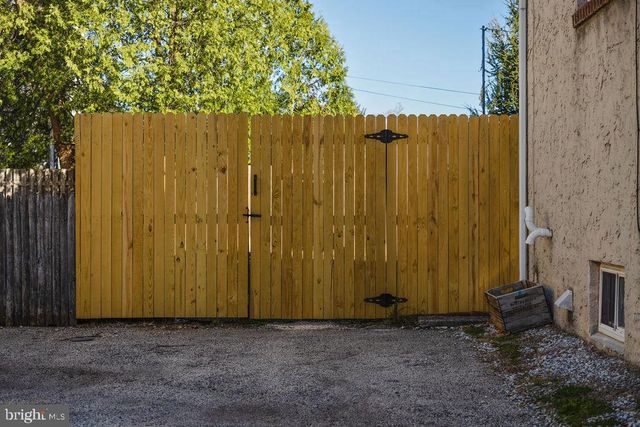 203 E ROSEDALE AVE, West Chester, PA 19382