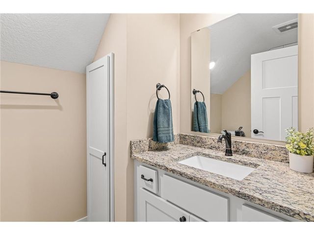 1837 White Pine Court, Stillwater, MN 55082