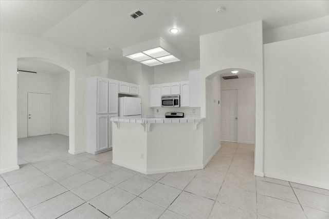 8575 Black Kite Dr, Elk Grove, CA 95624