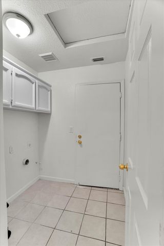 8575 Black Kite Dr, Elk Grove, CA 95624