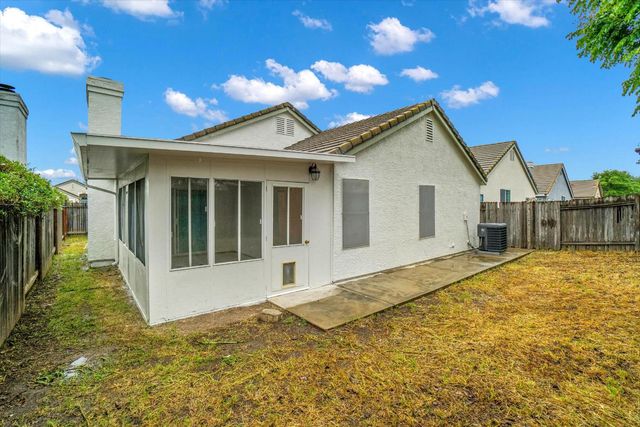 8575 Black Kite Dr, Elk Grove, CA 95624