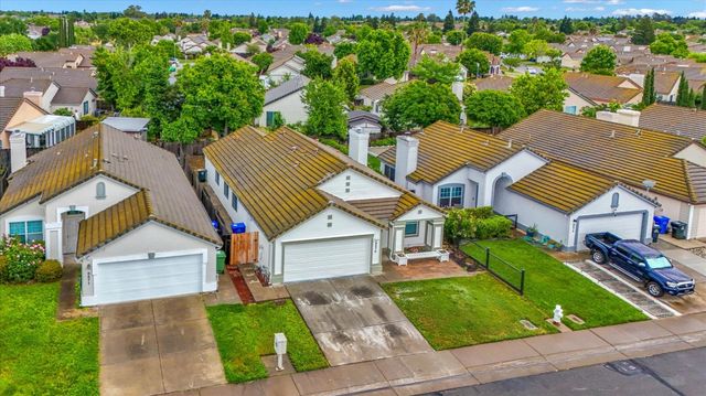 8575 Black Kite Dr, Elk Grove, CA 95624