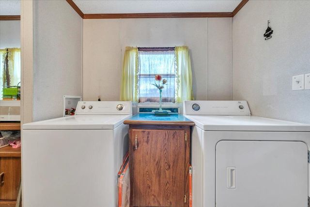 20459 Main ST, Buchanan, VA 24066