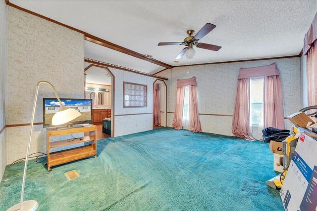 20459 Main ST, Buchanan, VA 24066