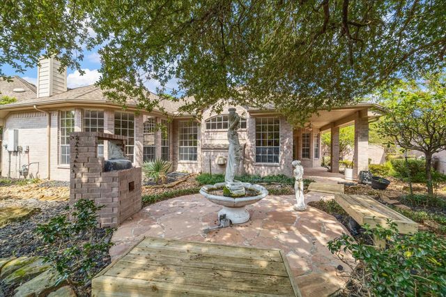 2803 N Strathford Lane, Houston, TX 77345