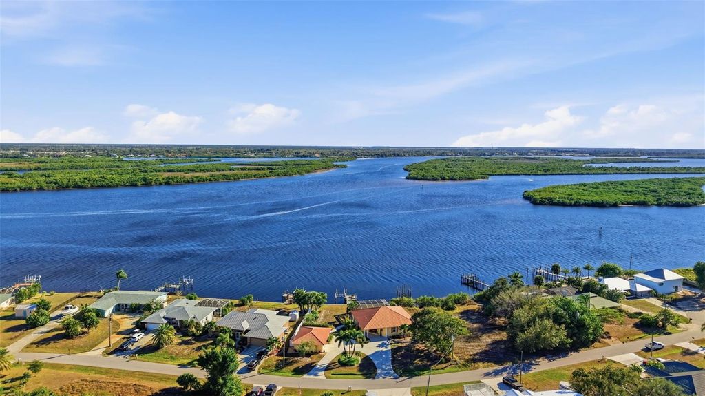 3260 PEACE RIVER DRIVE, Punta Gorda, FL 33983