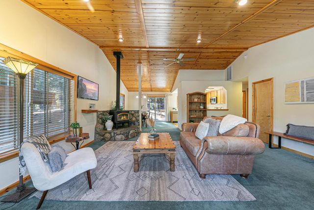 15511 Northwoods Boulevard, Truckee, CA 96161