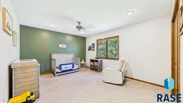1605 S Aberdeen Ave, Sioux Falls, SD 57106