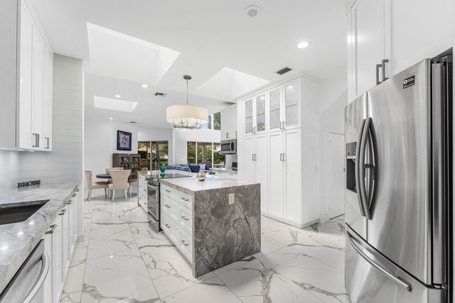 5863 Waterford, Boca Raton, FL 33496