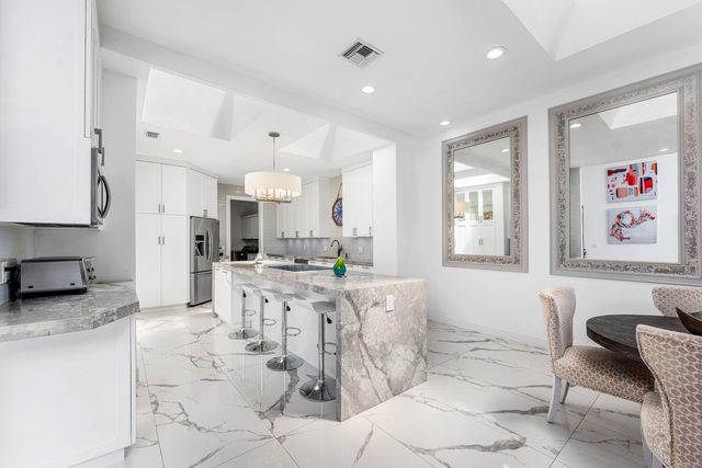 5863 Waterford, Boca Raton, FL 33496