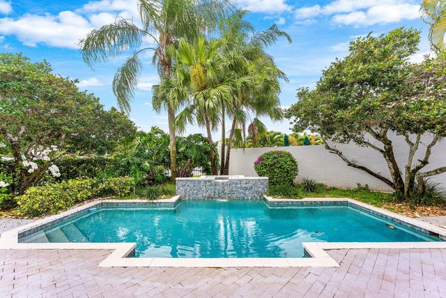 5863 Waterford, Boca Raton, FL 33496