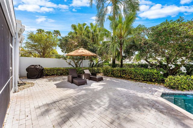 5863 Waterford, Boca Raton, FL 33496
