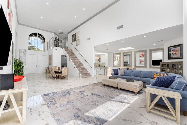 5863 Waterford, Boca Raton, FL 33496