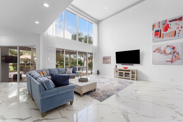 5863 Waterford, Boca Raton, FL 33496