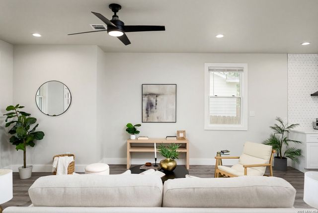 423 N Mesquite St, San Antonio, TX 78202