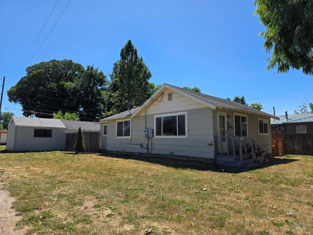 318 6th Street, Wilder, ID 83676