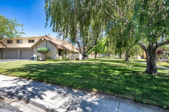 41 Condor Circle, Carson City, NV 89701