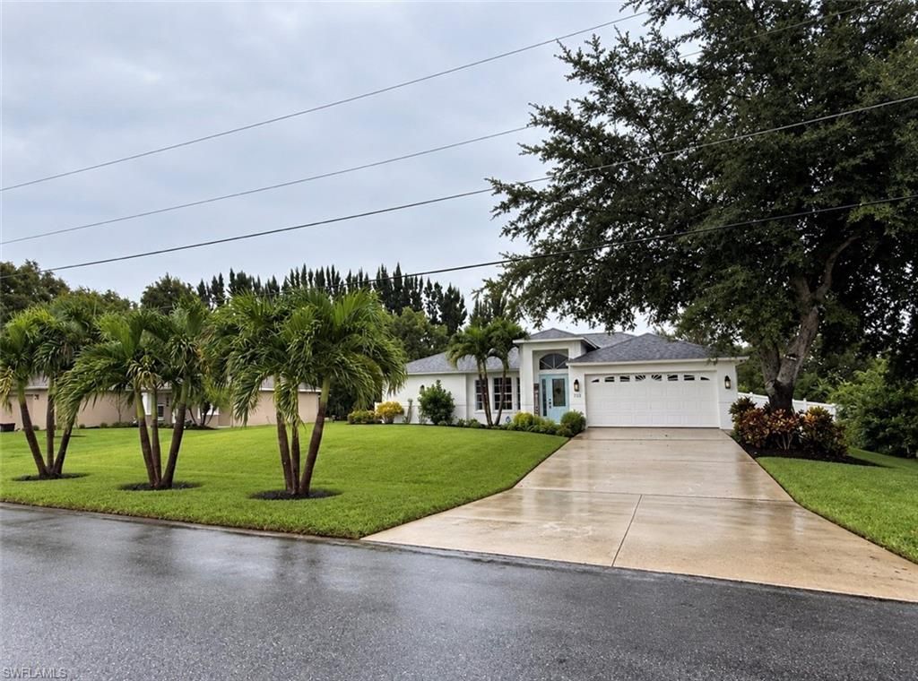 733 Arundel CIR, FORT MYERS, FL 33913 — exterior