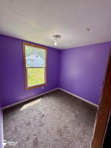 1418 W Juliah Avenue, Flint, MI 48505