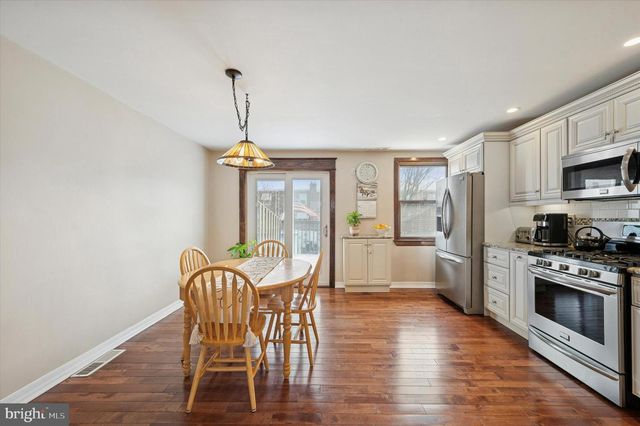 817 SURREY LN, Glenolden, PA 19036