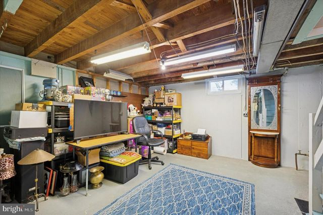 817 SURREY LN, Glenolden, PA 19036