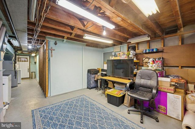 817 SURREY LN, Glenolden, PA 19036