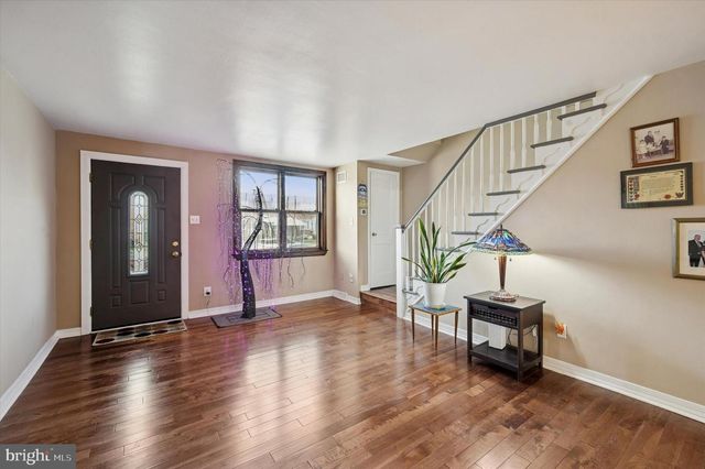 817 SURREY LN, Glenolden, PA 19036