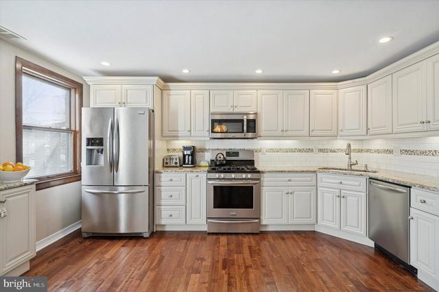 817 SURREY LN, Glenolden, PA 19036