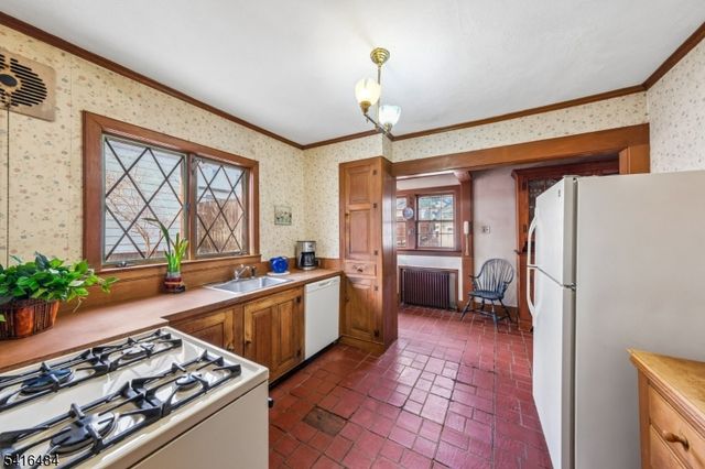 43 Ridgeview Ave, West Orange Twp., NJ 07052