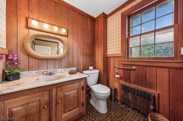 43 Ridgeview Ave, West Orange Twp., NJ 07052