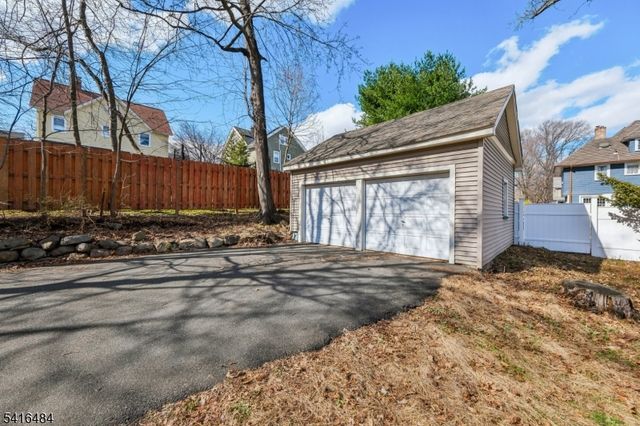 43 Ridgeview Ave, West Orange Twp., NJ 07052