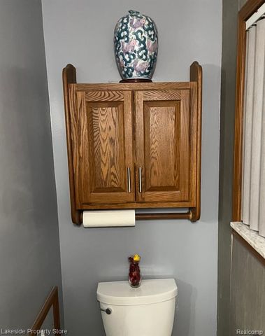 40430 Shakespeare Drive, Sterling Heights, MI 48313