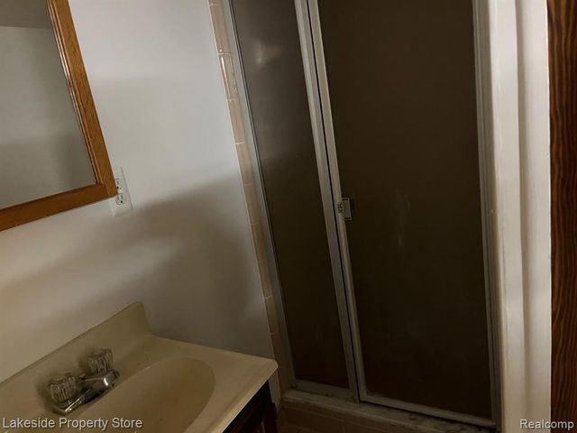 40430 Shakespeare Drive, Sterling Heights, MI 48313