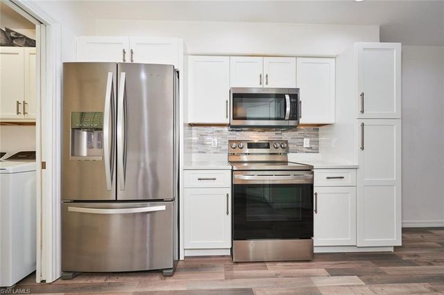 9140 Southmont CV 102, Fort Myers, FL 33908