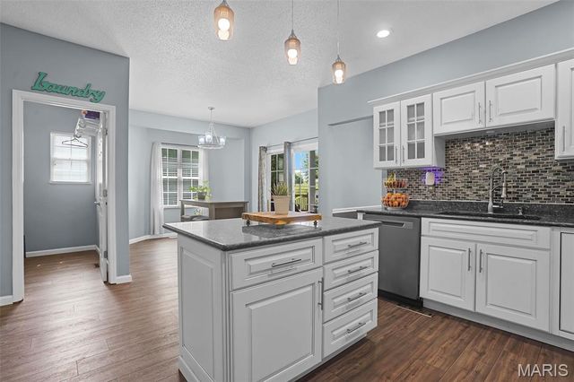 1322 Gerber Woods Drive, Edwardsville, IL 62025
