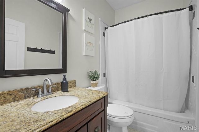 1322 Gerber Woods Drive, Edwardsville, IL 62025