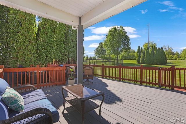 1322 Gerber Woods Drive, Edwardsville, IL 62025