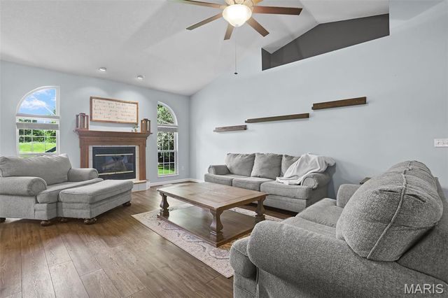 1322 Gerber Woods Drive, Edwardsville, IL 62025
