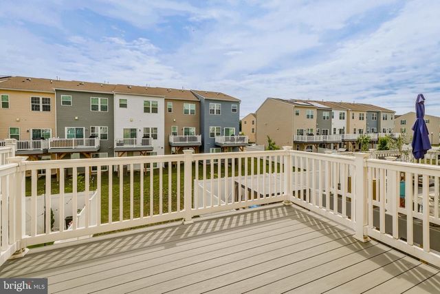 36 CONTINENTAL BLVD, Sicklerville, NJ 08081