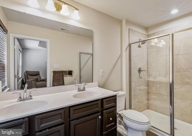 36 CONTINENTAL BLVD, Sicklerville, NJ 08081