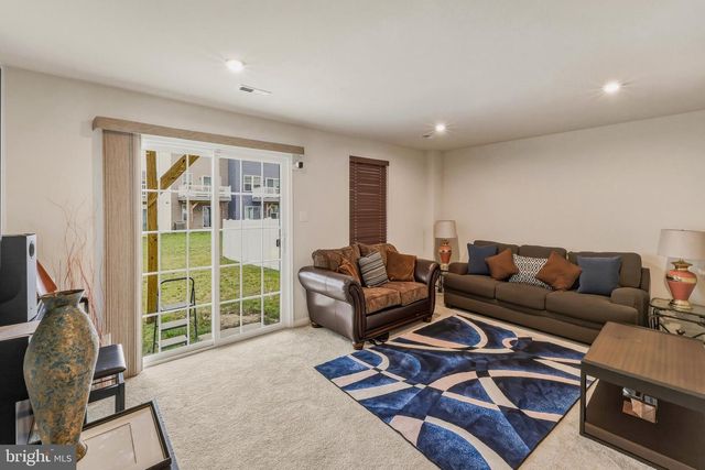 36 CONTINENTAL BLVD, Sicklerville, NJ 08081