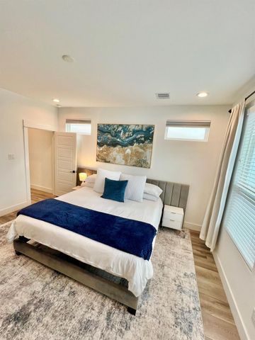 7713 Johanna Park Drive, Houston, TX 77055