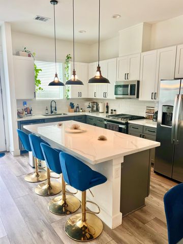 7713 Johanna Park Drive, Houston, TX 77055