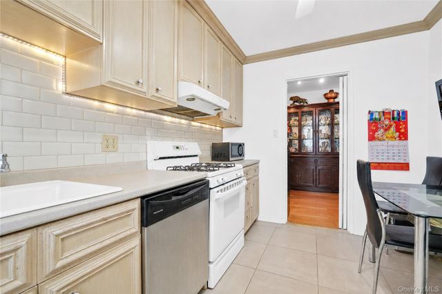 138-25 31 Drive 6L, Flushing, NY 11354
