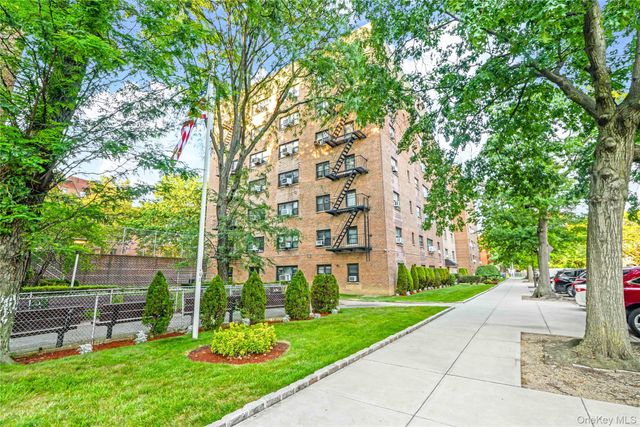 138-25 31 Drive 6L, Flushing, NY 11354