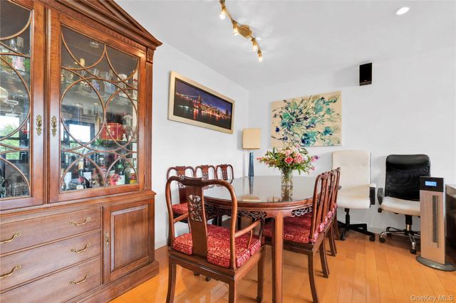 138-25 31 Drive 6L, Flushing, NY 11354