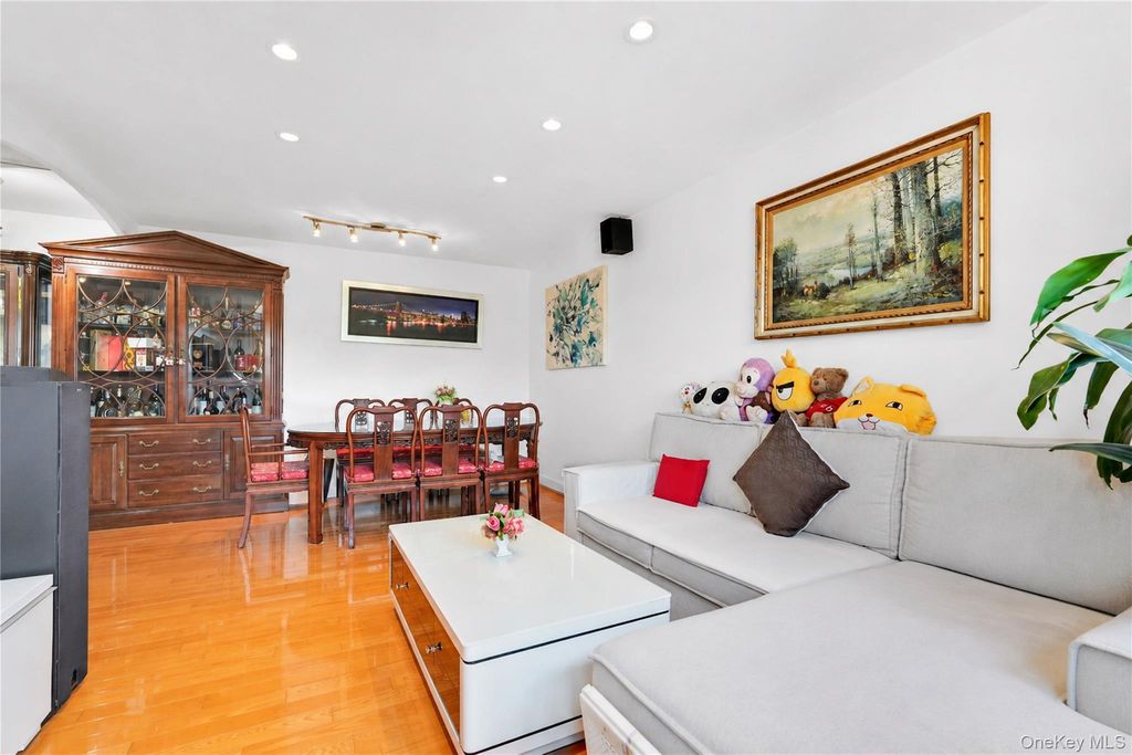 138-25 31 Drive 6L, Flushing, NY 11354 — photo 2
